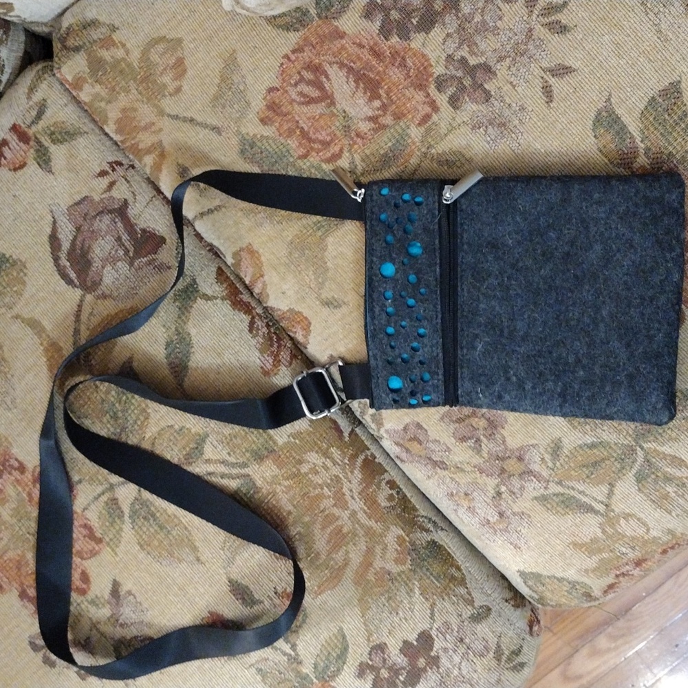 Gray Felt Teal Accent Phone Crossbody Bag Adjustable Strap